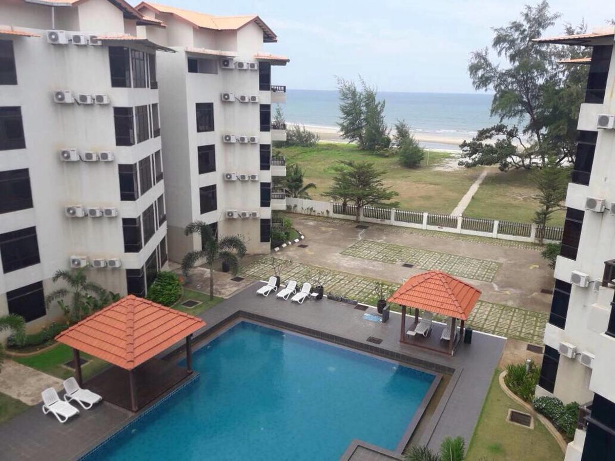 Studio At Samsuria Beach Resort Kampung Sungai Ular Экстерьер фото